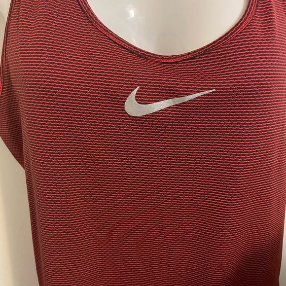 Sz S woman Nike Red Tank Top race back sleeveless breathable round neck New - Picture 8 of 13
